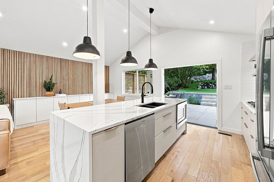 4646 Cove Cliff Road North Vancouver, BC - 7