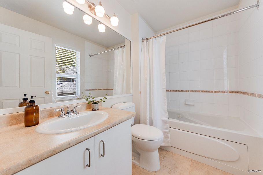 49 650 Roche Point Drive North Vancouver, BC - 18