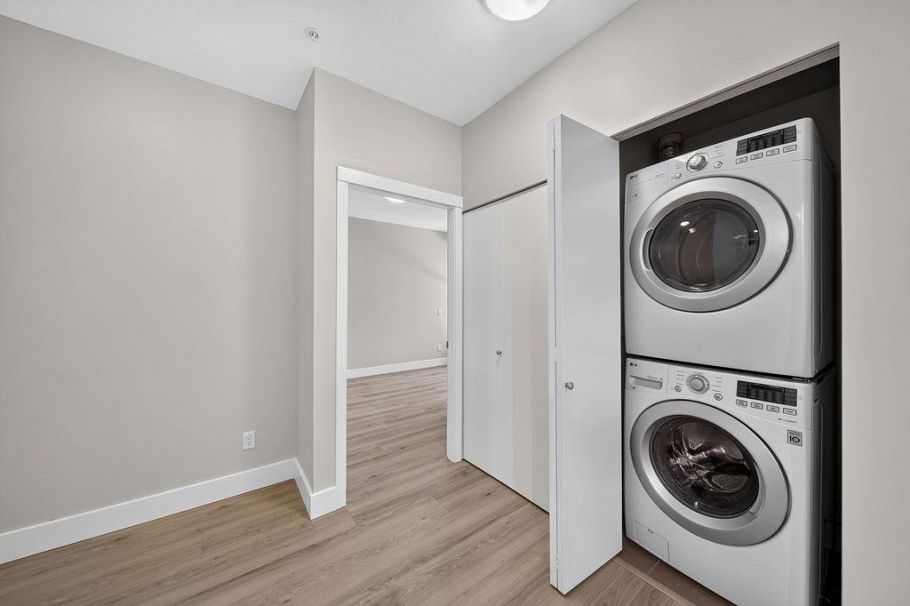 208 3478 Wesbrook Mall Vancouver, BC - 2