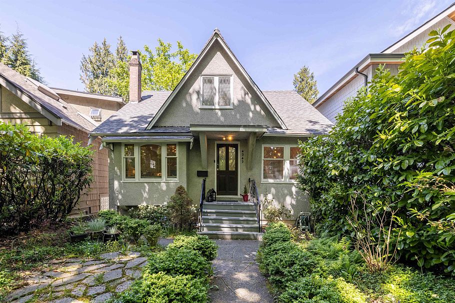 4343 11th Avenue Vancouver, BC - 1