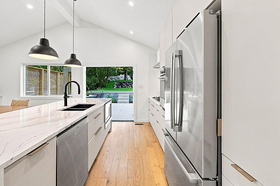 4646 Cove Cliff Road North Vancouver, BC - 12