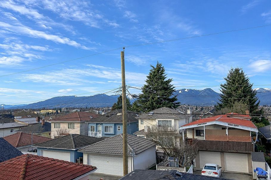 3191 E 21st Avenue Vancouver, BC - 36