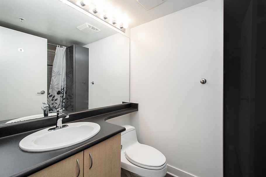 202 1688 Robson Street Vancouver, BC - 14