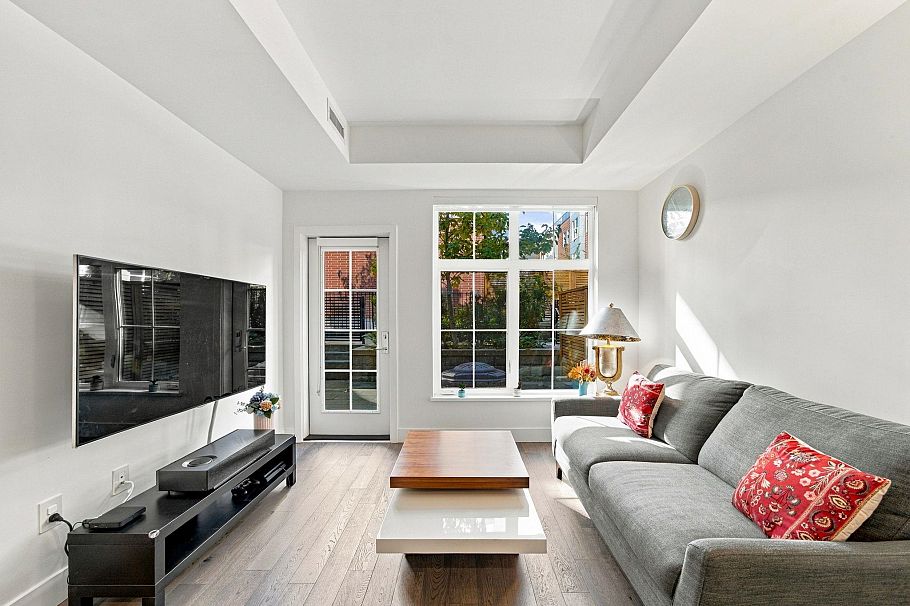 135 2070 Curling Road North Vancouver, BC - 10