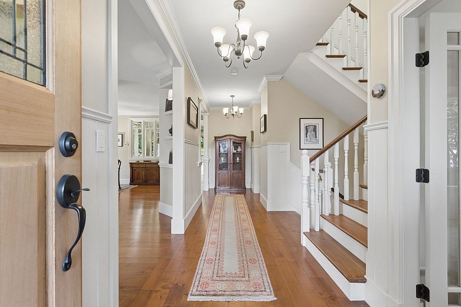 3815 Sunnycrest Drive North Vancouver, BC - 4