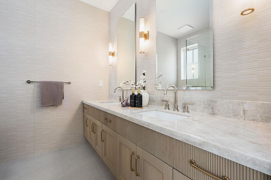 1 2344 W 45th Avenue Vancouver, BC - 23