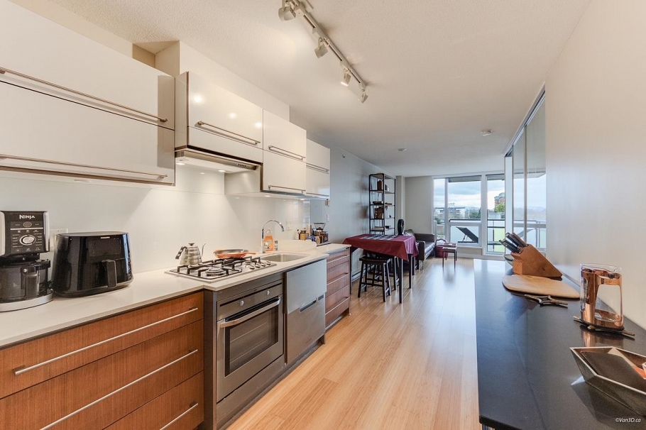 806 718 Main Street Vancouver, BC - 1