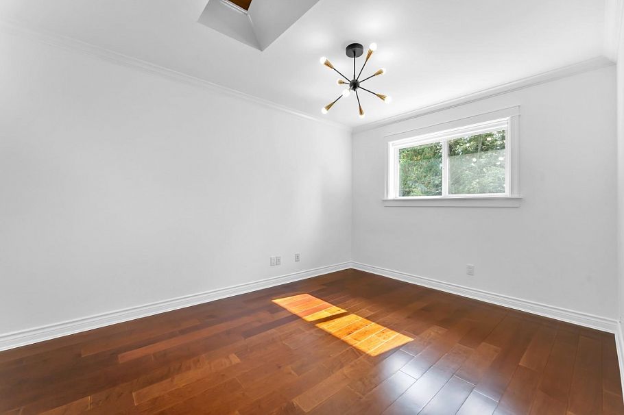 425 Tempe Crescent North Vancouver, BC - 15