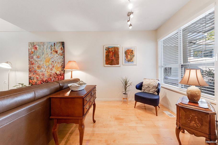 49 650 Roche Point Drive North Vancouver, BC - 11