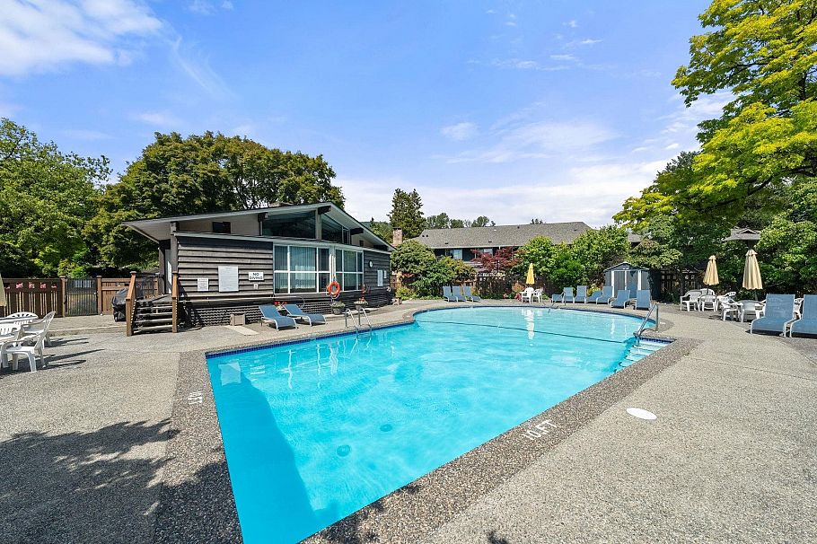 403 555 W 28th Street North Vancouver, BC - 20