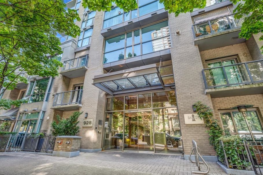 307 928 W Richards Street Street Vancouver, BC - 2