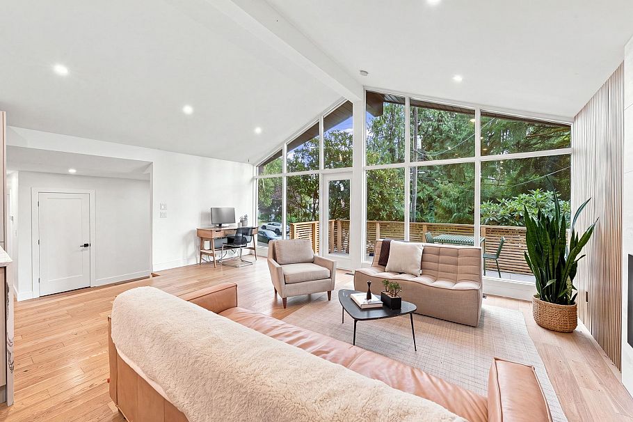 4646 Cove Cliff Road North Vancouver, BC - 6