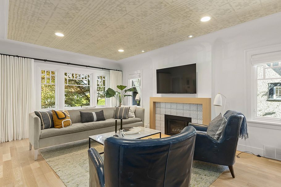 4070 W 13th Avenue Vancouver, BC - 5