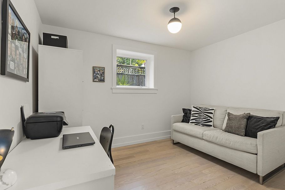 4070 W 13th Avenue Vancouver, BC - 31