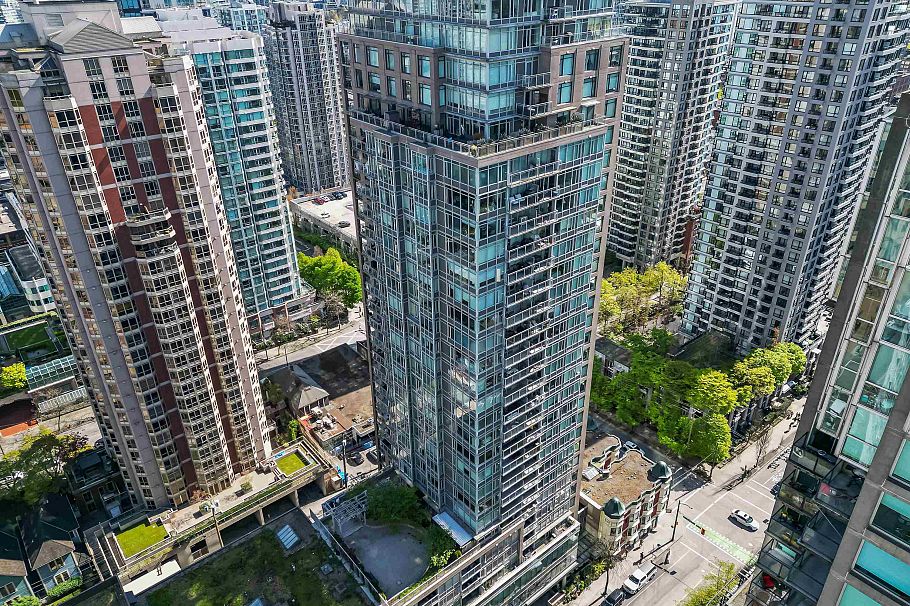 708 888 Homer Street Vancouver, BC - 32