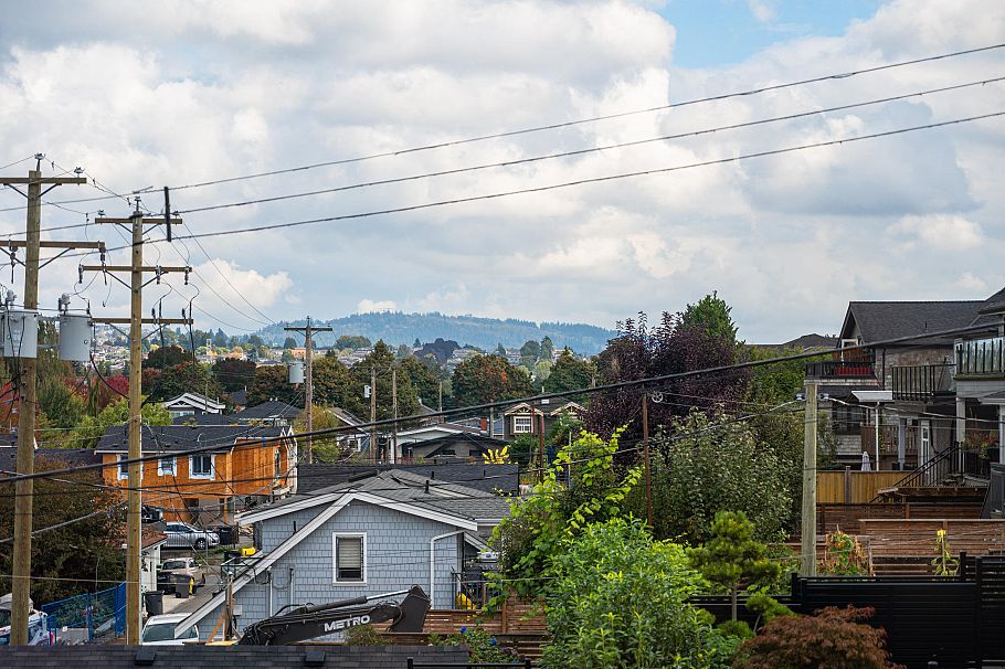 960 Renfrew Street Vancouver, BC - 35