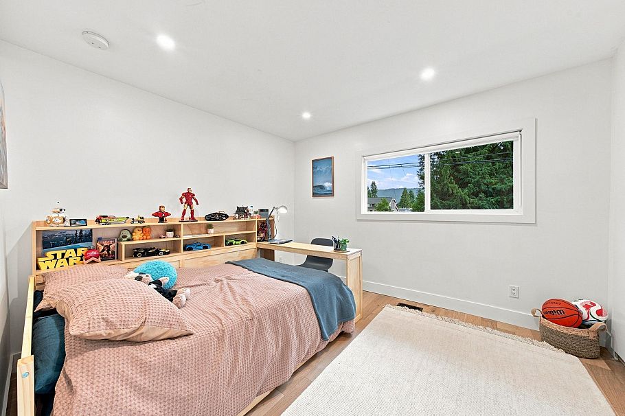 4646 Cove Cliff Road North Vancouver, BC - 18