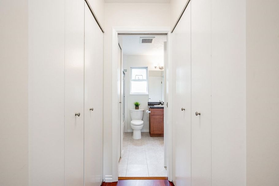 30 4311 Sophia Street Vancouver, BC - 20