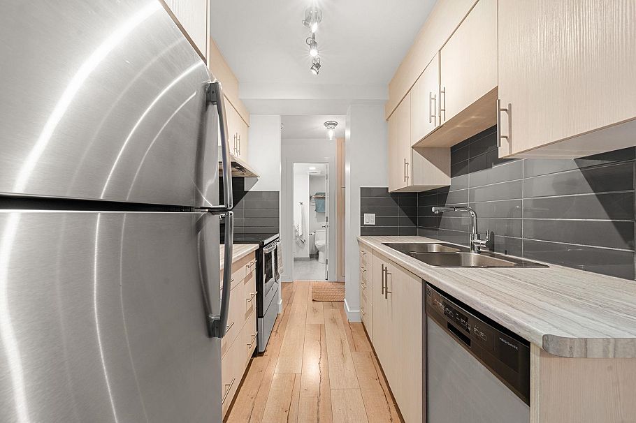1207 1330 Harwood Street Vancouver, BC - 8