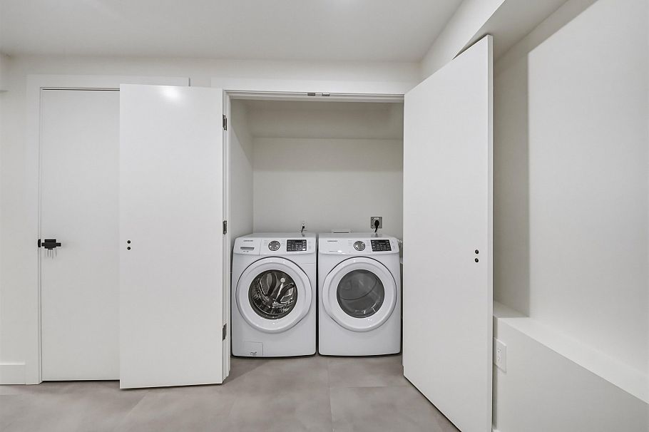 1 2339 Parker Street Vancouver, BC - 21