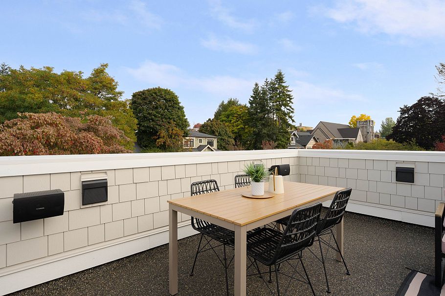 1 2344 W 45th Avenue Vancouver, BC - 37