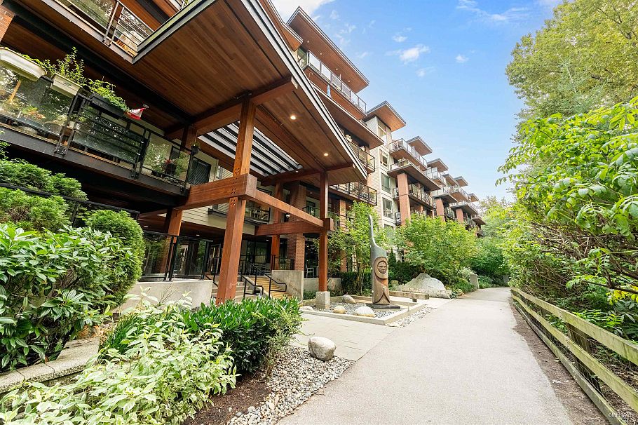 205 733 W 3rd Street North Vancouver, BC - 35