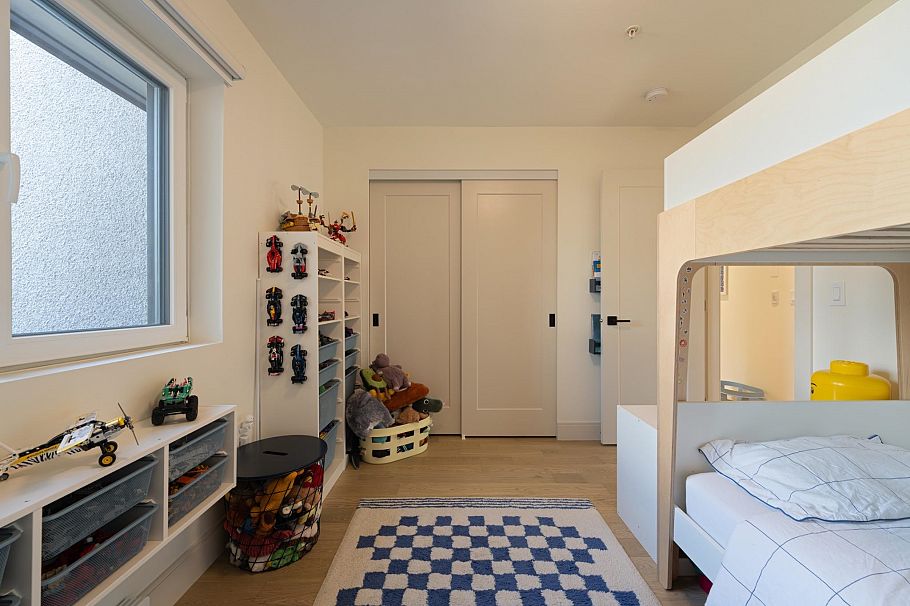 24 632 E 3rd Street North Vancouver, BC - 26