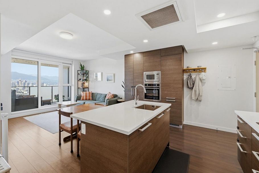 1711 285 E 10 Avenue Vancouver, BC - 14