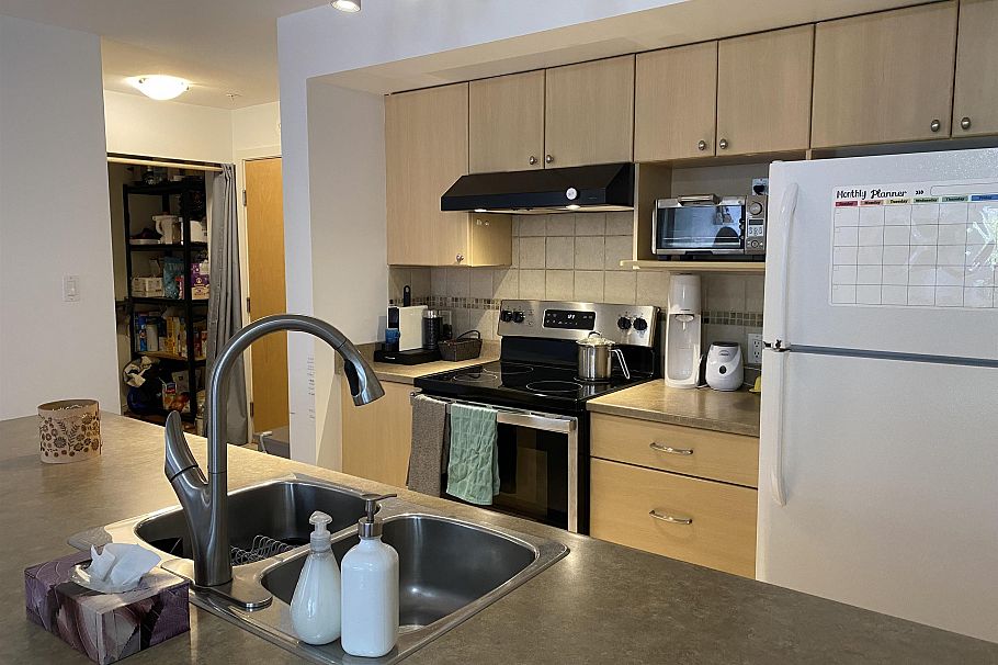 210 2891 E Hastings Street Vancouver, BC - 7