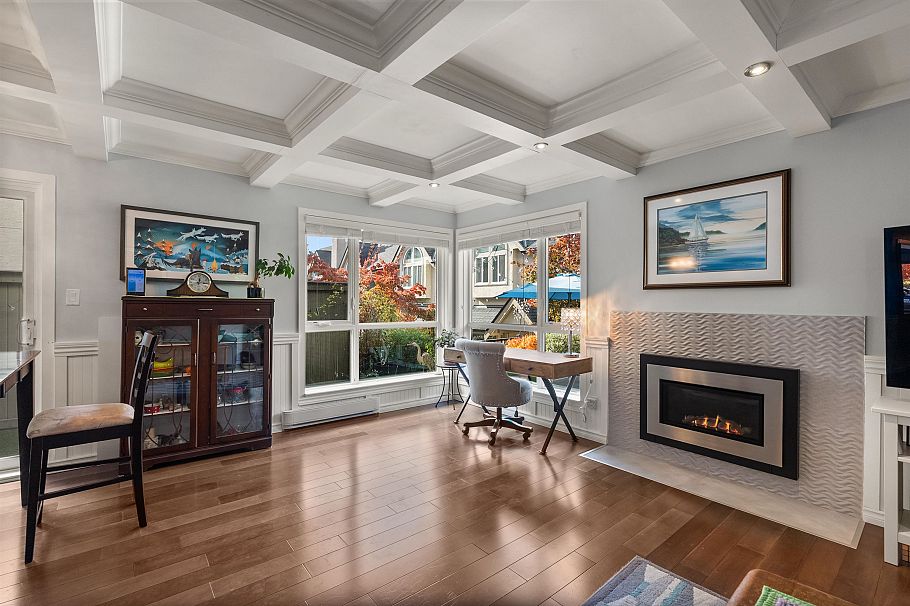 1741 Chesterfield Avenue North Vancouver, BC - 10