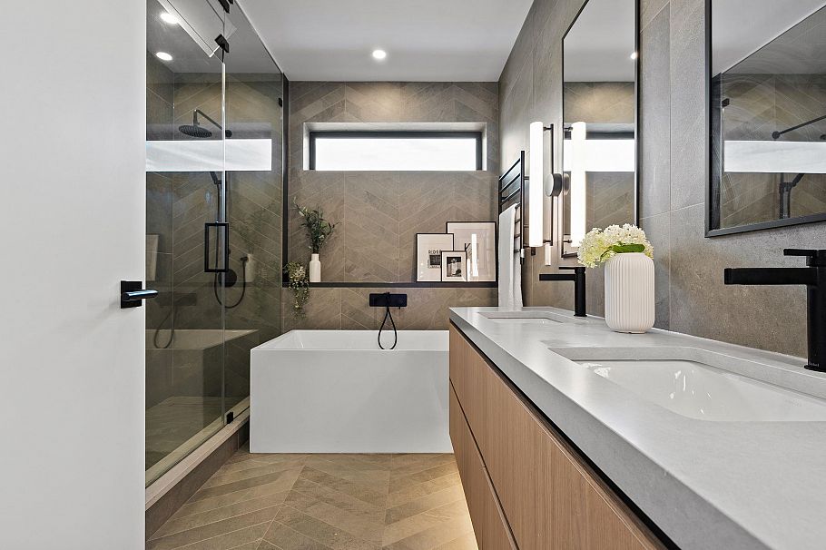 2987 W 40th Avenue Vancouver, BC - 24