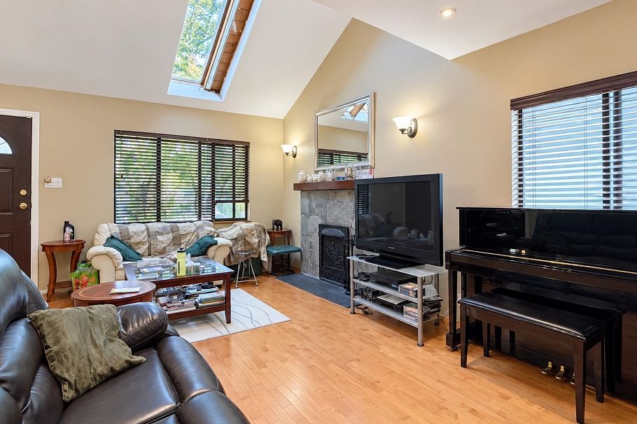 3841 W 23rd Avenue Vancouver, BC - 16