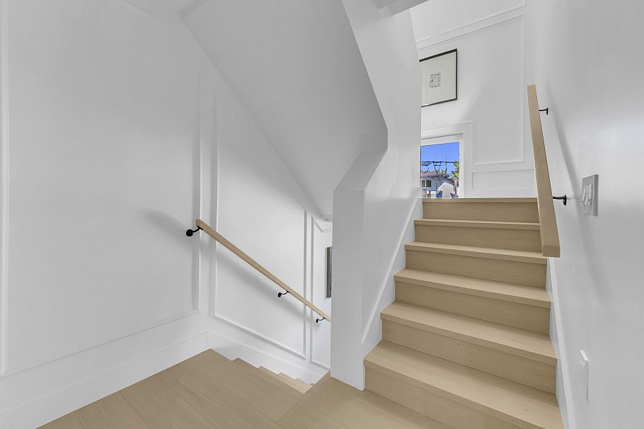 2 2888 E 6th Avenue Vancouver, BC - 22