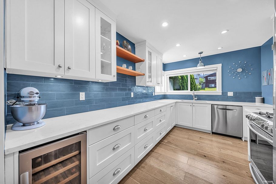 3335 Church Street Vancouver, BC - 3