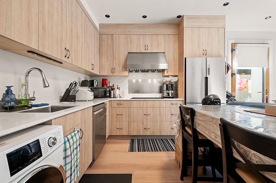 2051 W King Edward Avenue Vancouver, BC - 27