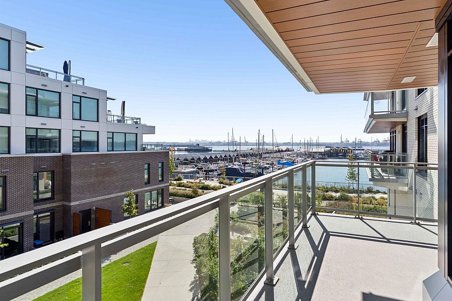 302 777 Harbour Way North Vancouver, BC - 20
