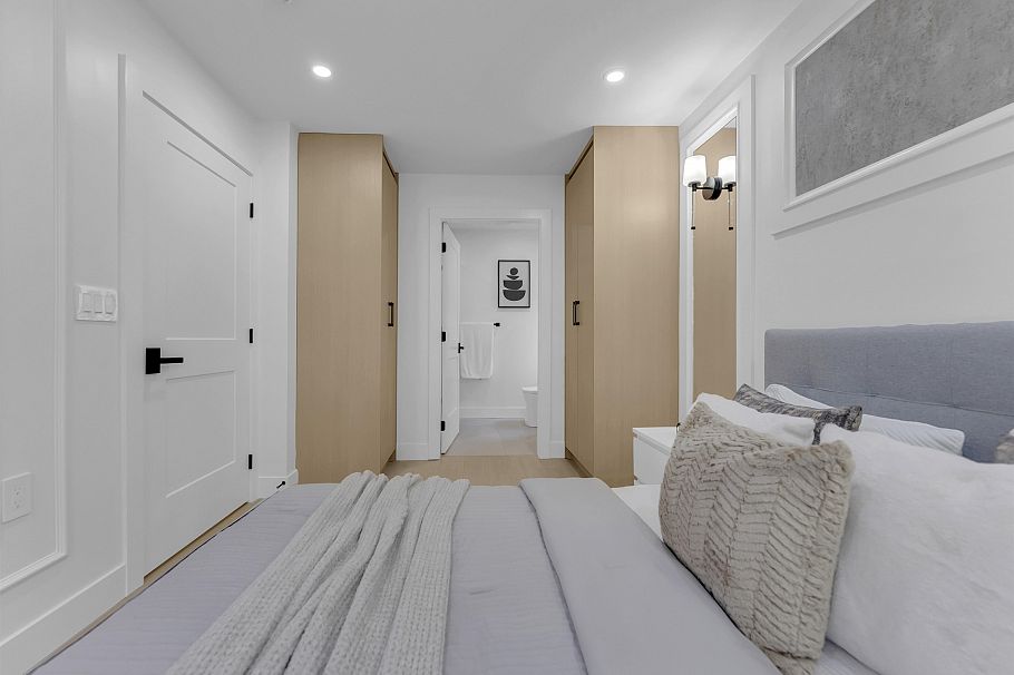 1 2888 E 6th Avenue Vancouver, BC - 24