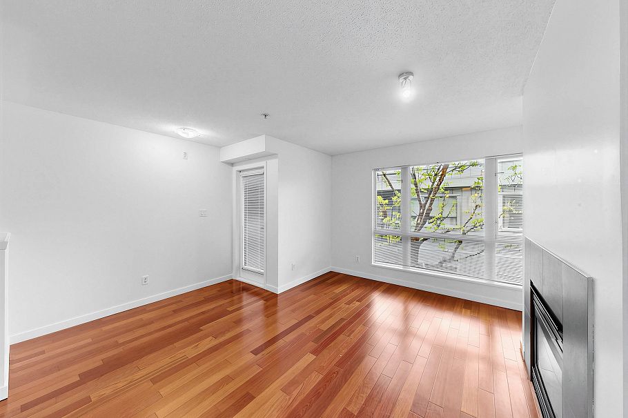 210 670 W 6th Avenue Vancouver, BC - 3