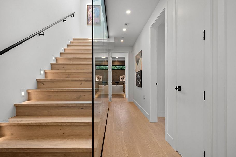 2987 W 40th Avenue Vancouver, BC - 18