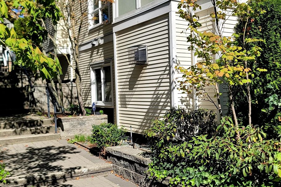 3238 E 54th Avenue Vancouver, BC - 23