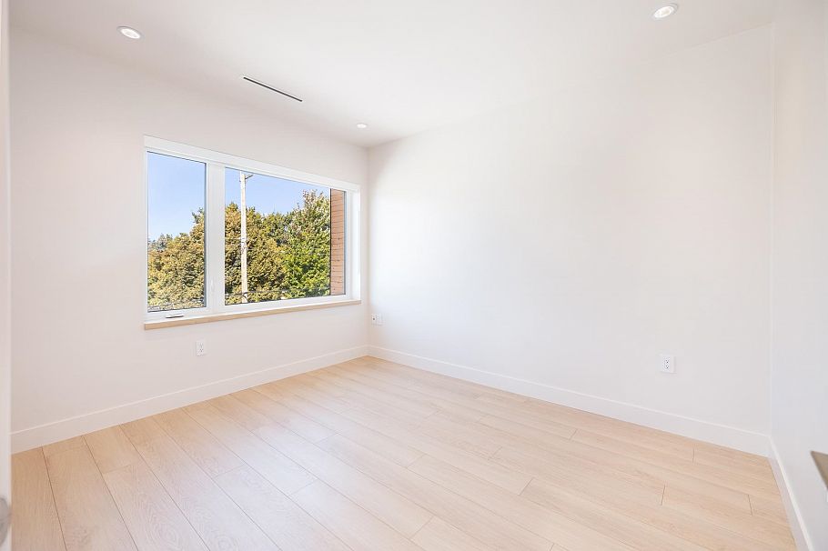3 2995 Adanac Street Vancouver, BC - 13