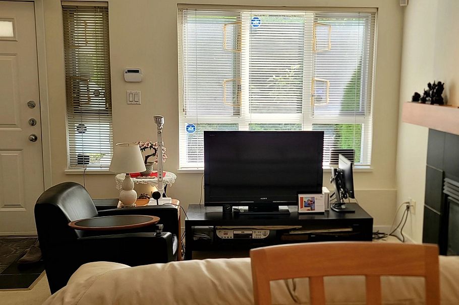 3238 E 54th Avenue Vancouver, BC - 3