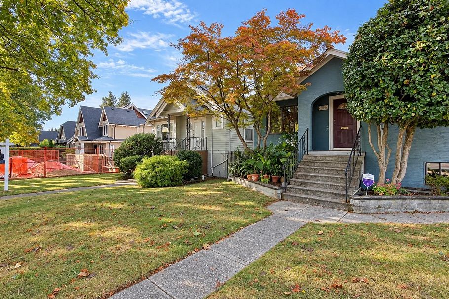 3841 W 23rd Avenue Vancouver, BC - 2