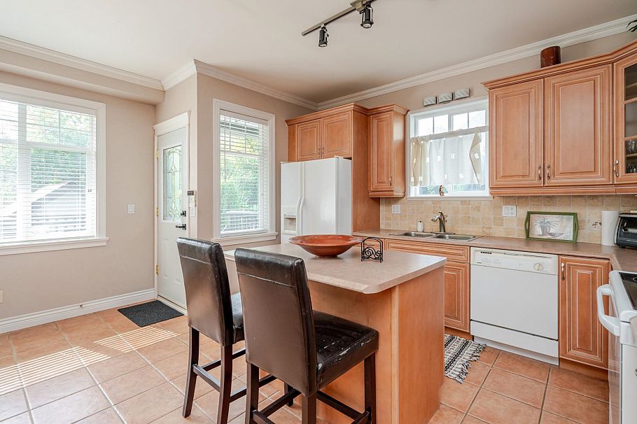 1546 E 2nd Avenue Vancouver, BC - 16
