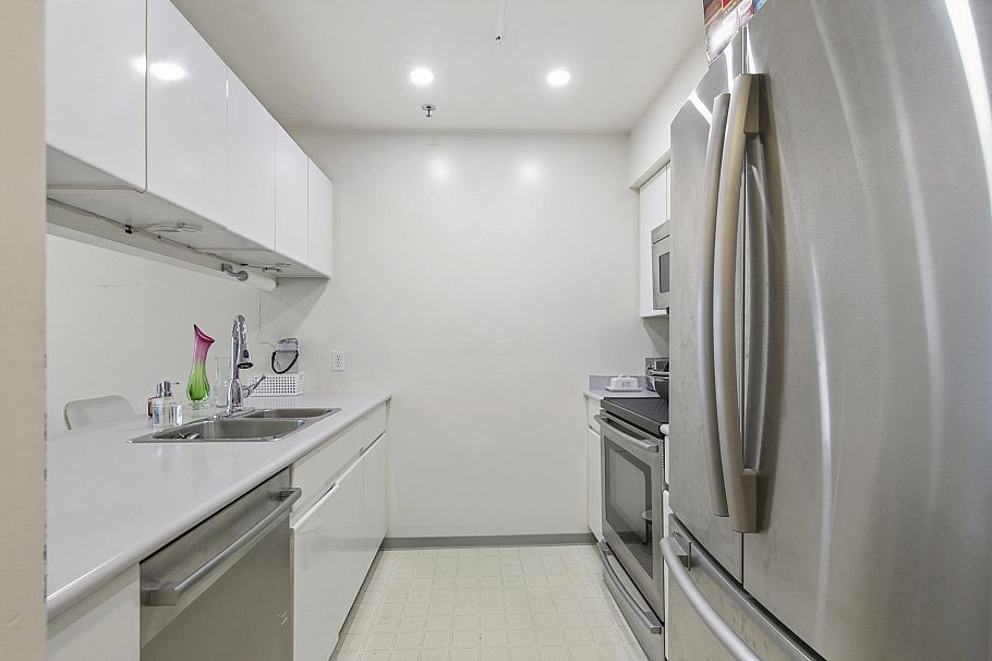 107 3280 W Broadway Vancouver, BC - 6