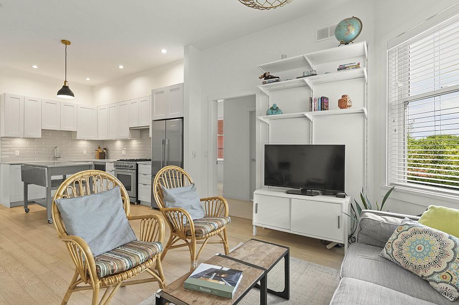 100 1872 Parker Street Vancouver, BC - 10