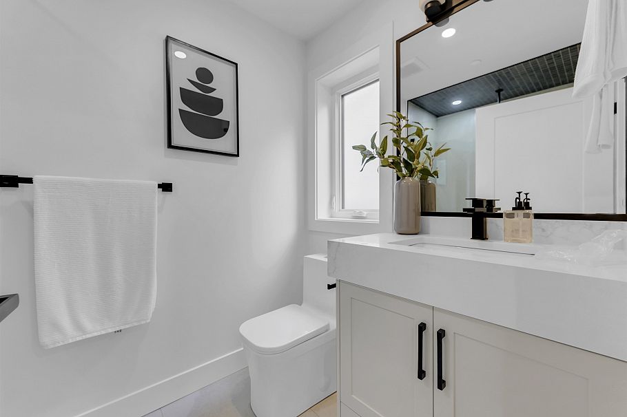 1 2888 E 6th Avenue Vancouver, BC - 25