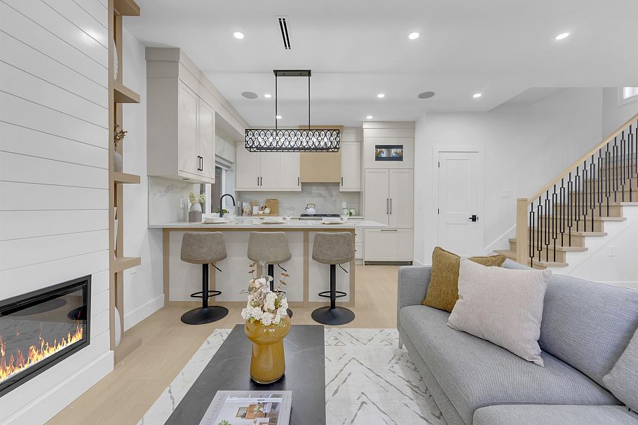 2 2888 E 6th Avenue Vancouver, BC - 5