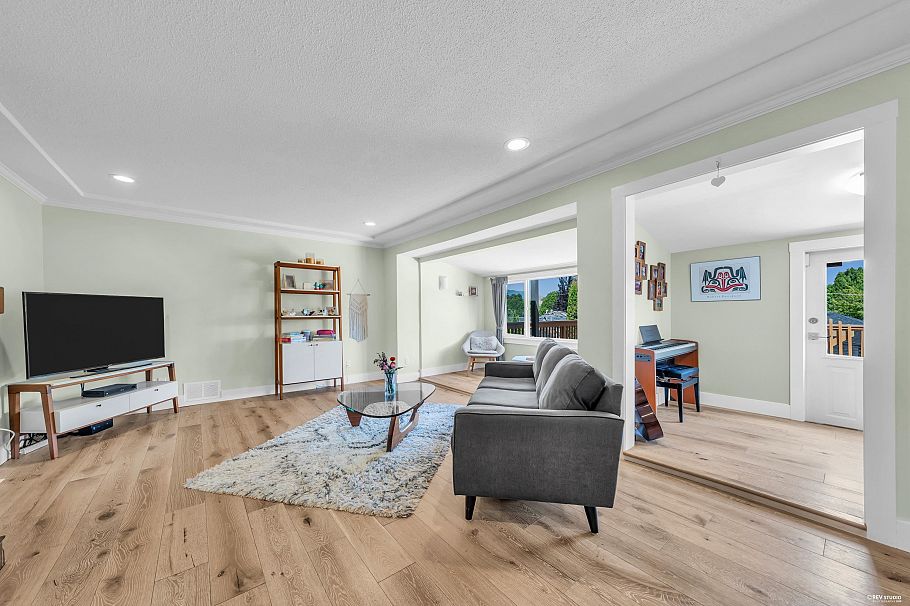 3335 Church Street Vancouver, BC - 7