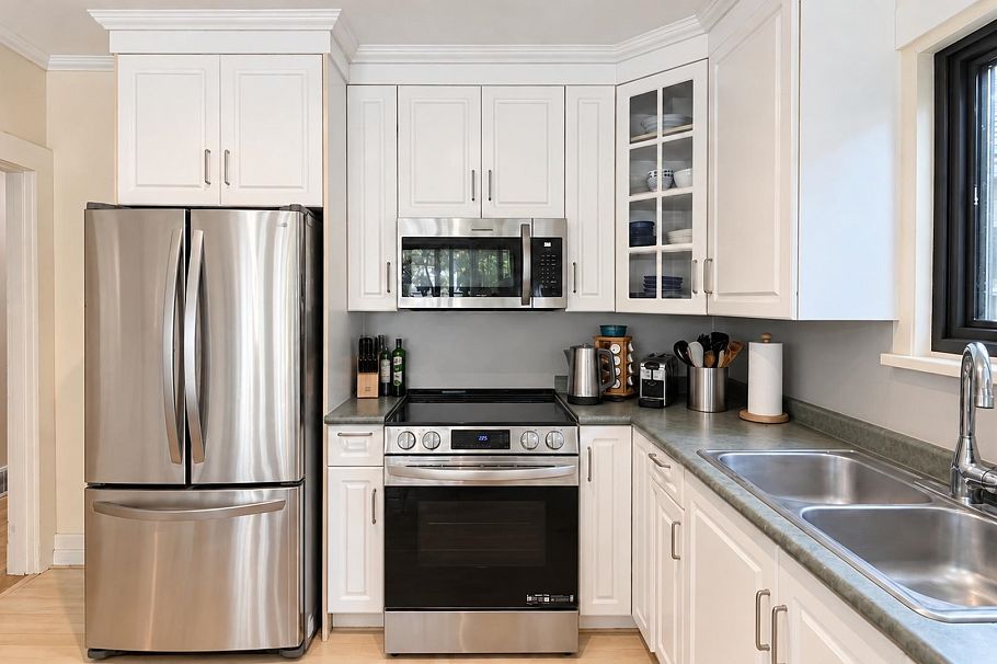 3841 W 23rd Avenue Vancouver, BC - 26